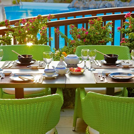 Grecotel Marine Palace & Aqua Park Otel 4*