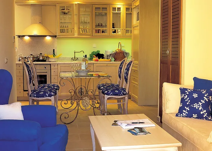 Grecotel Marine Palace & Aqua Park מלון