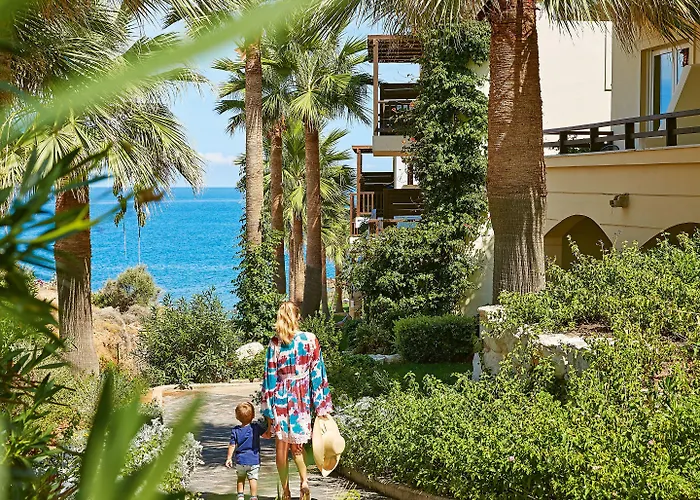 Grecotel Marine Palace & Aqua Park מלון