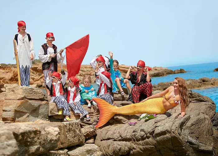 Grecotel Marine Palace & Aqua Park מלון העיירה רתימנו